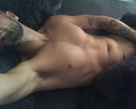 Lee Michael star nudes gallery