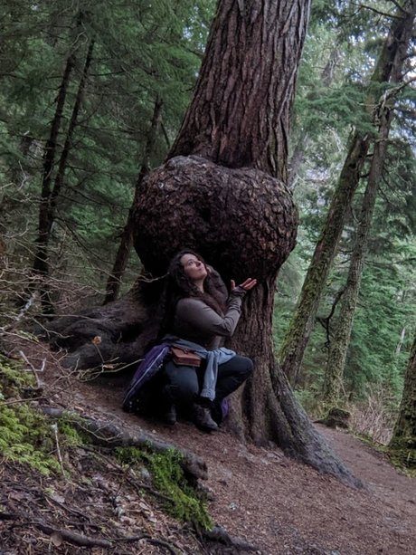 Two Wheeled Hobbit star sexy image