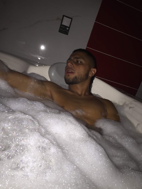 Cristian Gallego Giraldo nudes star pictures