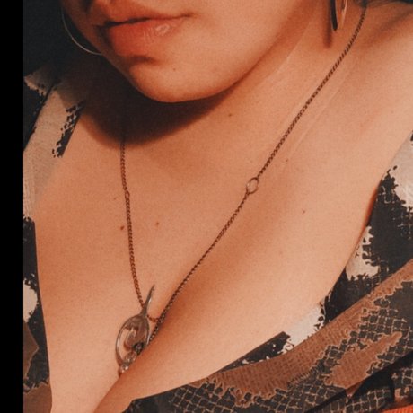 Strawberry Wine exclusive star pic