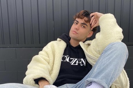 Joshua Allport Free exclusive star images