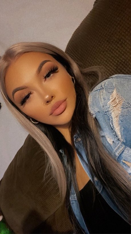 Mila Magnolia sex actress pictures