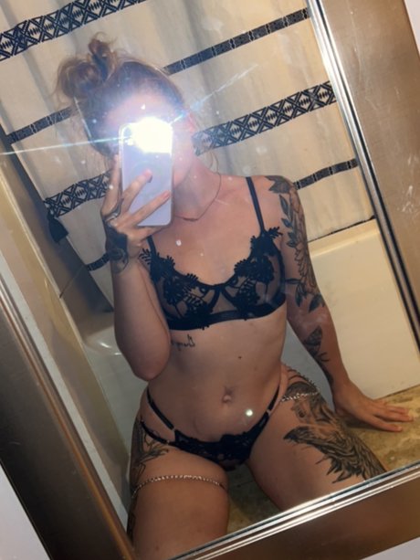 Hot Cross Buns model nudes galleries