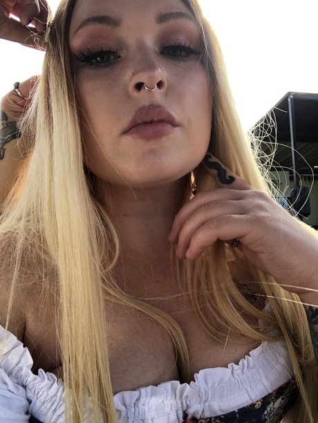 GingerPawz sex actress pic