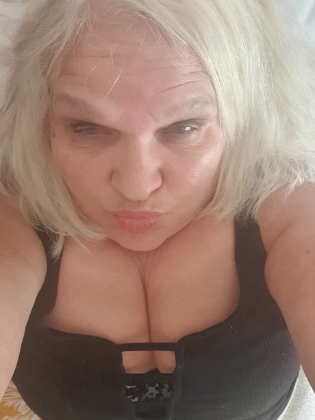 HotkiwBABE62 beautiful model picture