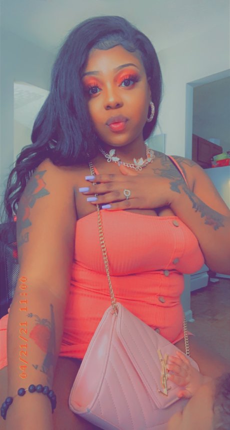 Fii Chii model exclusive gallery