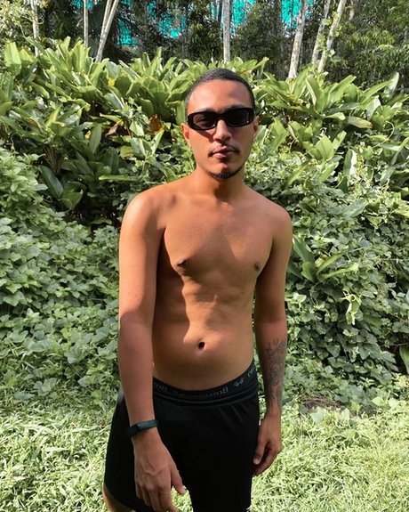 Gabriel Farias_ model adult photo