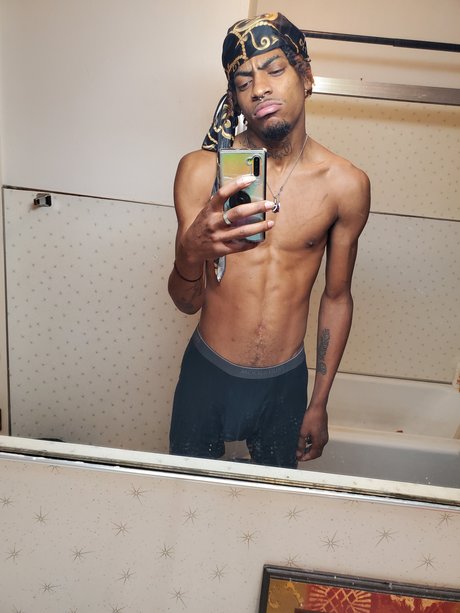 Dakari Kahle_ sex model img