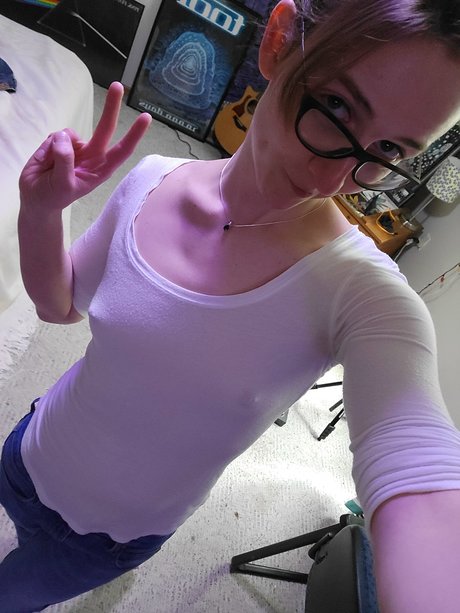 HappyGoLuckyTgirl star nice pictures