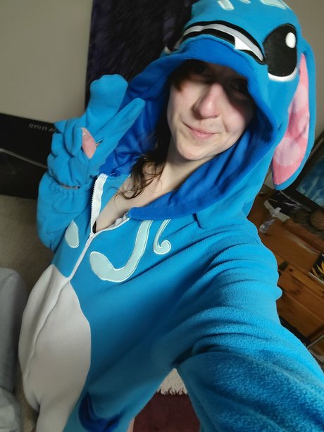 HappyGoLuckyTgirl star xxx galleries