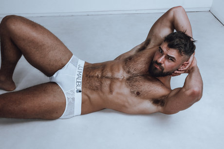 Master Baytes naked model photos