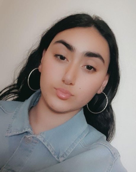 BURCU AKTAS naked model photo