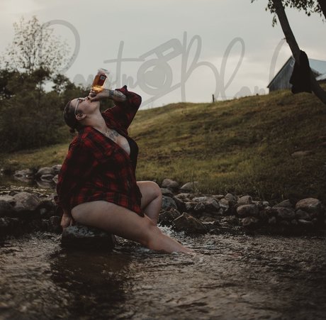 Curveygurlxx free actress img