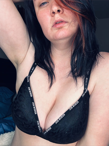 Ella Holly pretty star gallery