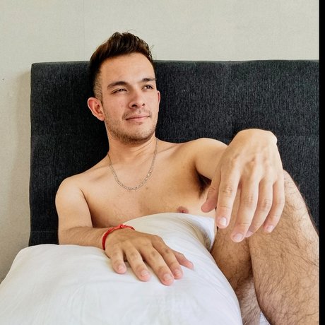 HUGO star sex picture