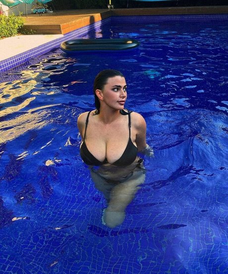 Becdann model free images