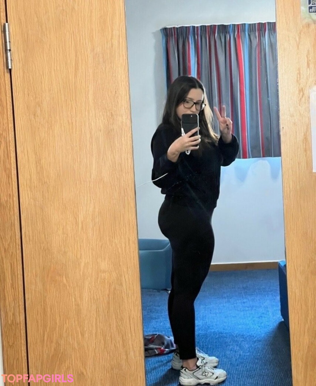 Kirsty Wells art star images