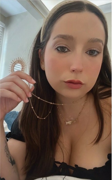 Kirsty Wells star nude pictures