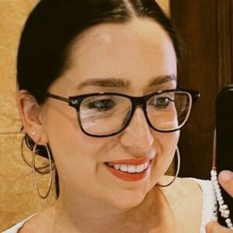 Kirsty Wells model nude pic