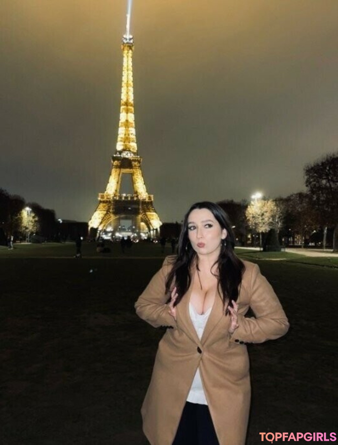 Kirsty Wells exclusive actress galleries