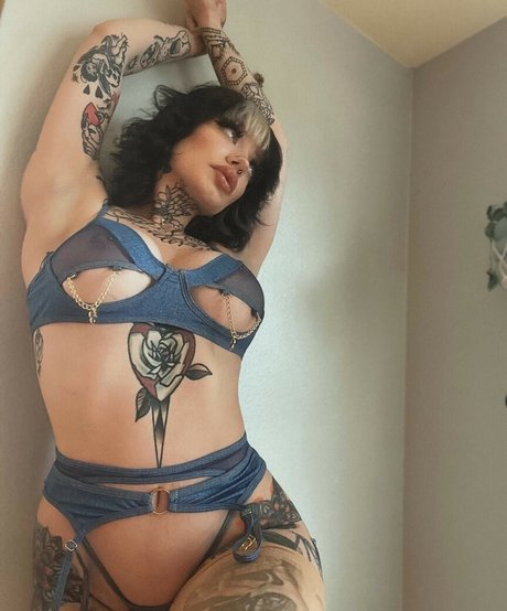 KrispyKremeRose exclusive star pic