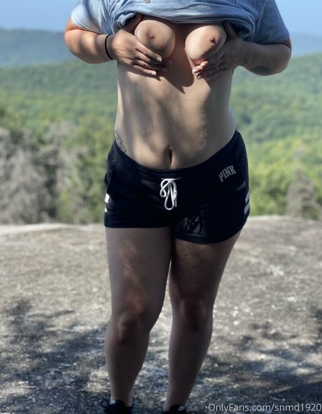 asian cheerleader onlyfans pretty image