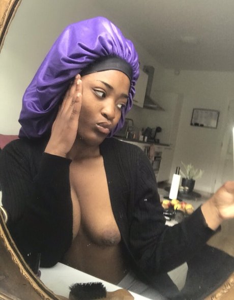 Mellaa Baby model nudes pictures