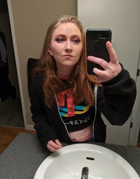 sincerelysarahtrickler exclusive pornstar image