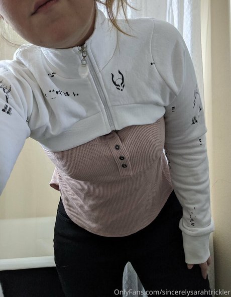 sincerelysarahtrickler star sexy picture