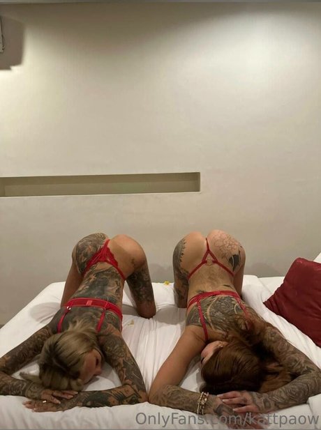 Kattpaow sexy model galleries