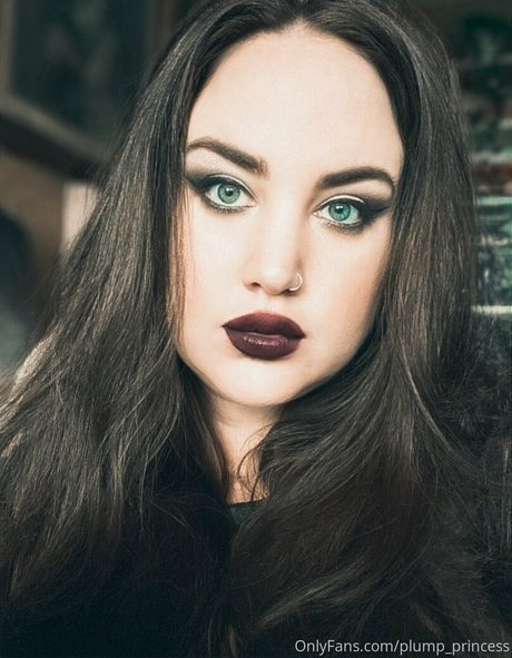 plump princess erotic actress pictures