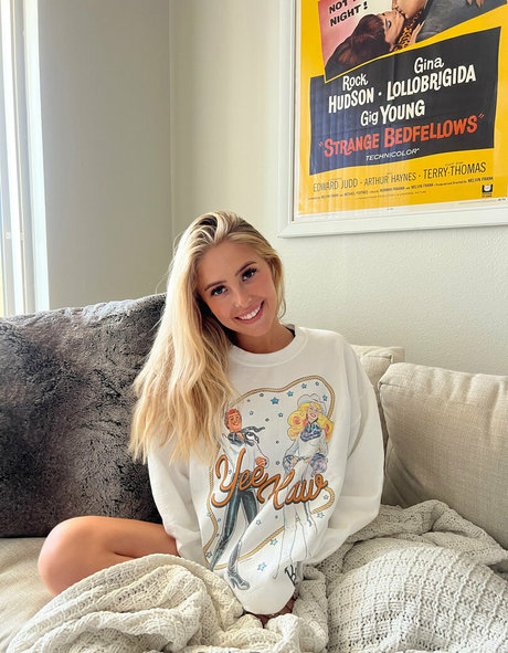 asian blonde onlyfans hot picture