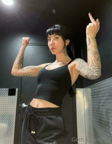 gothcharlotte best model pic