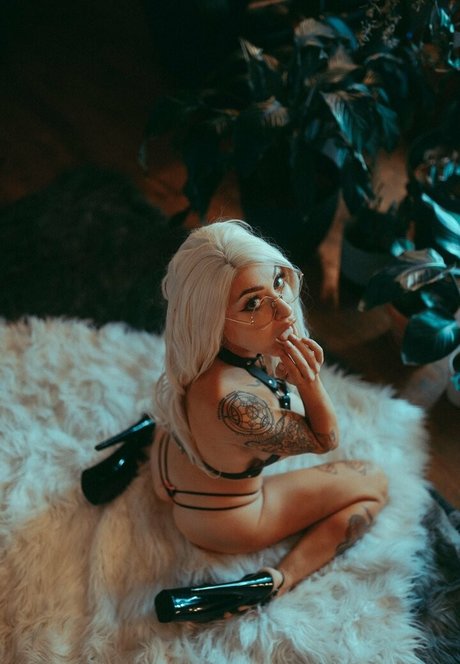 Reiinapop star nudes pic