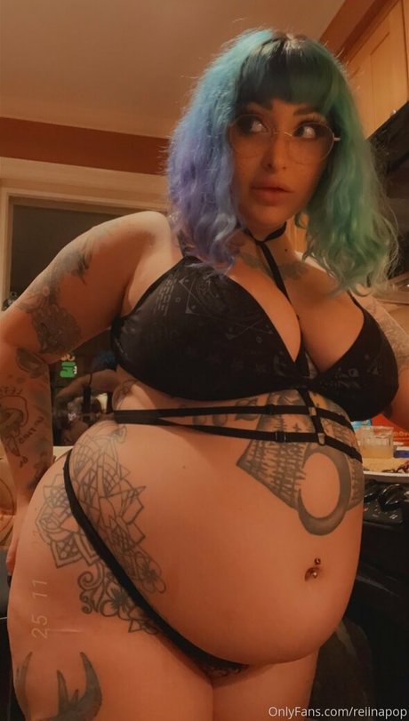 Reiinapop model hot photo