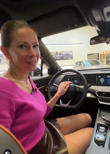 college girl onlyfans hot sexy image