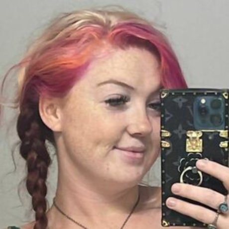 Molly Montana art star photos