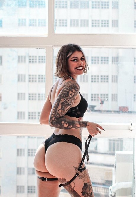 Hazyharlxt xxx actress pic