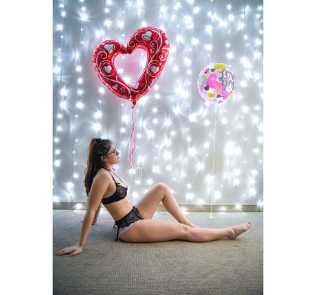 Nialeebb Nialeebby hot model archive