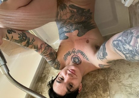 nikkihearts exclusive model photos