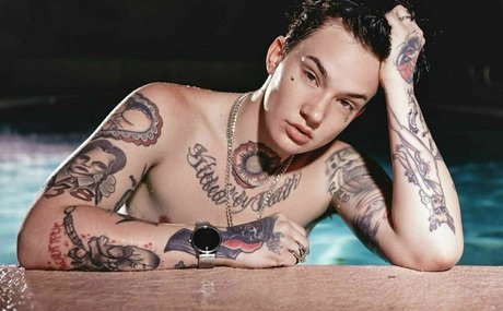 nikkihearts nude star image