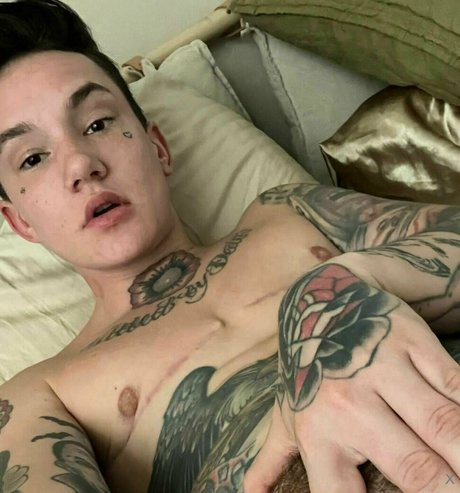 nikkihearts star adult pictures