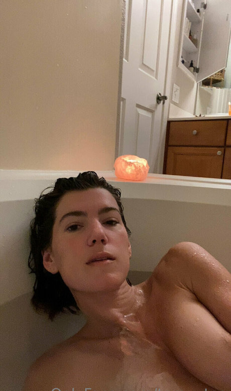 Taratea pornstar sexy images