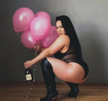 Lily Le pornstar free photo