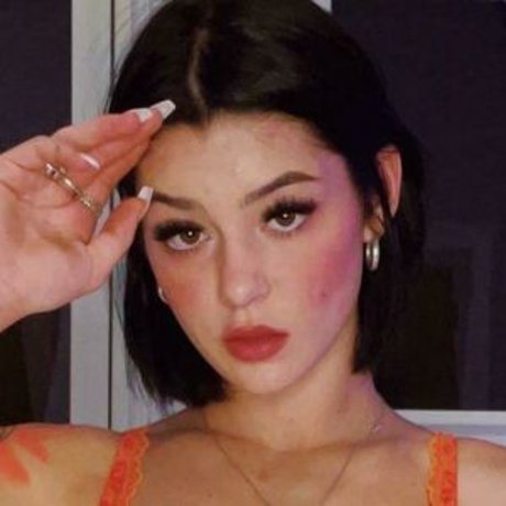 Sierra Wobb model nude photo