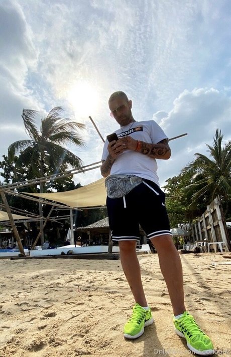 loohoodz xxx star picture