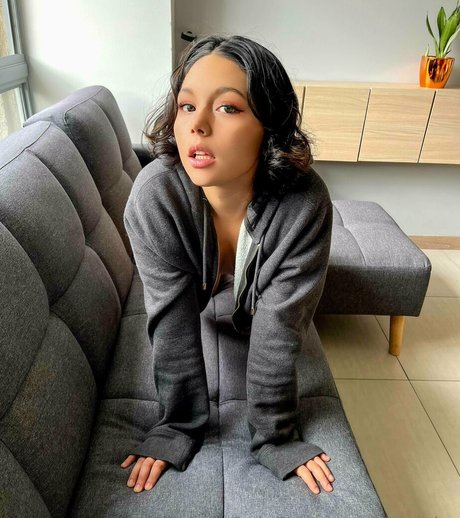 littlelolm model adult pic