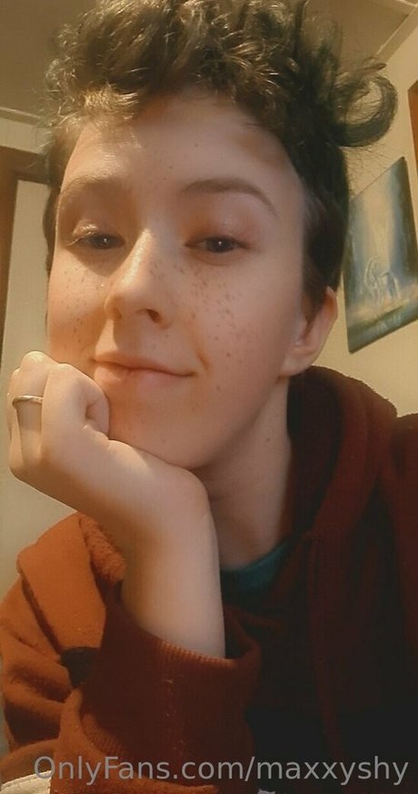 maxxyshy pretty actress gallery