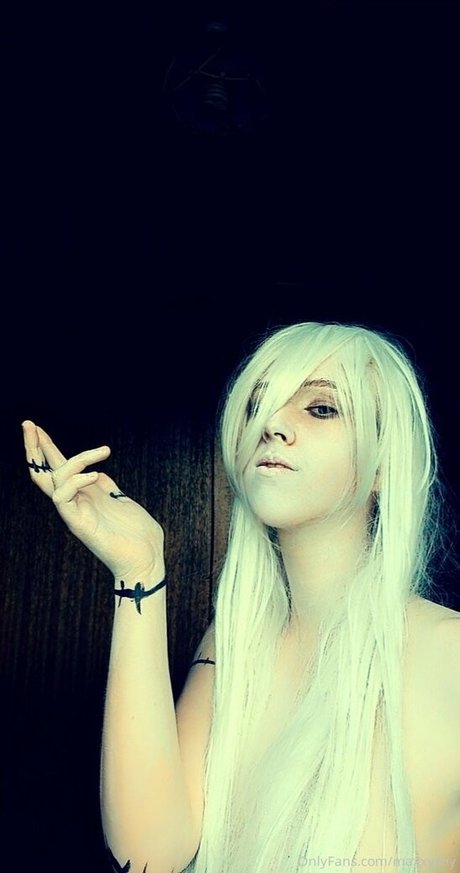 maxxyshy art actress photos