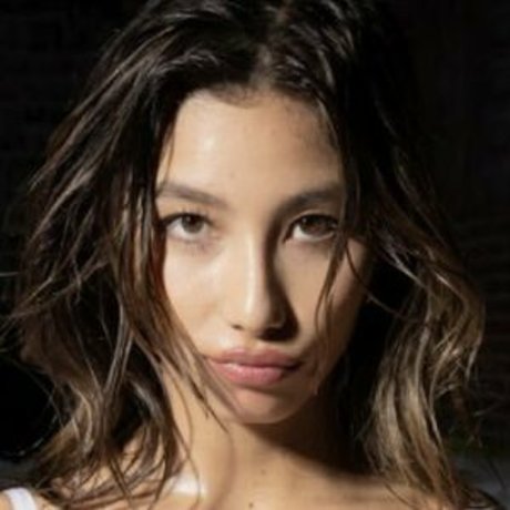 domskurtz nude actress img